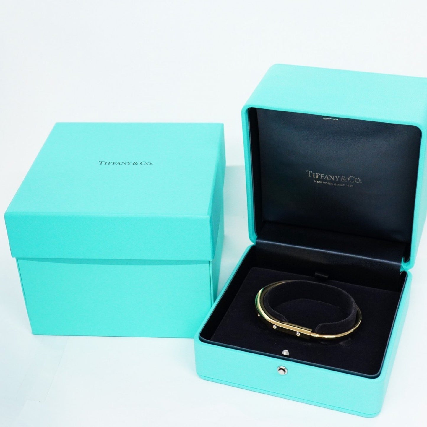 Pulsera Tiffany & Co Lock en oro amarillo de 18 ct y diamante de 0,31 ct