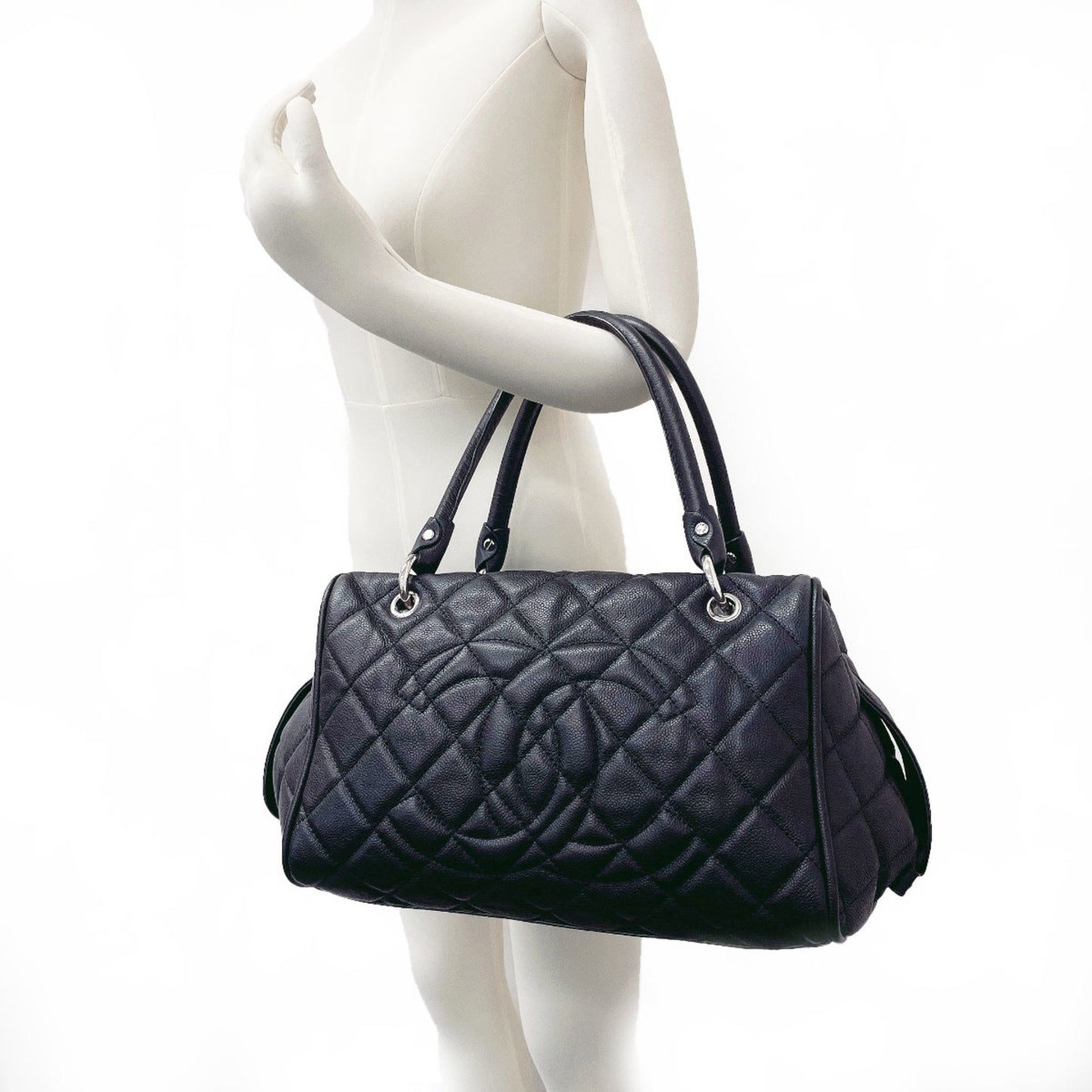 Bolso CC con el logotipo de Chanel