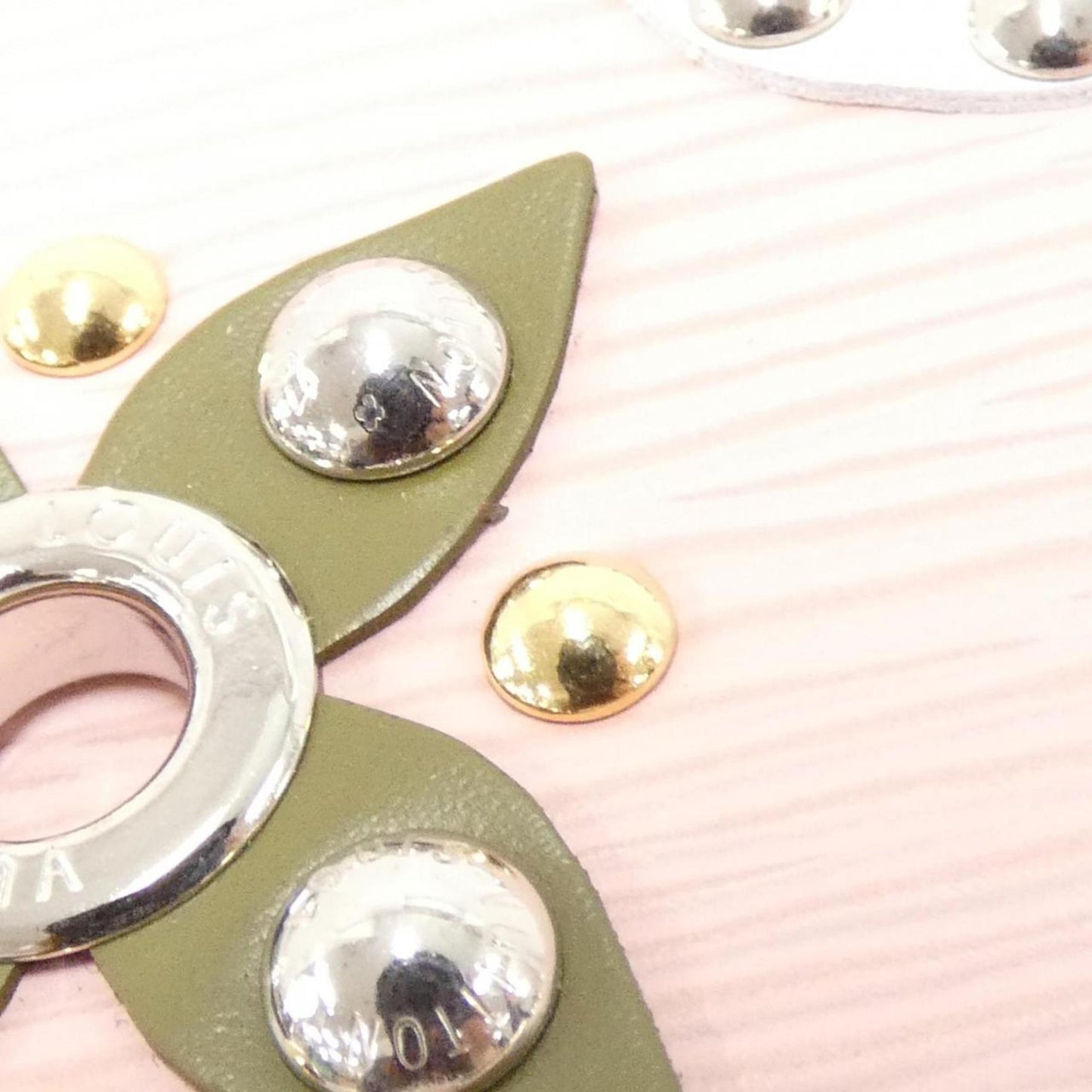 Cartera Louis Vuitton Twist Rosa