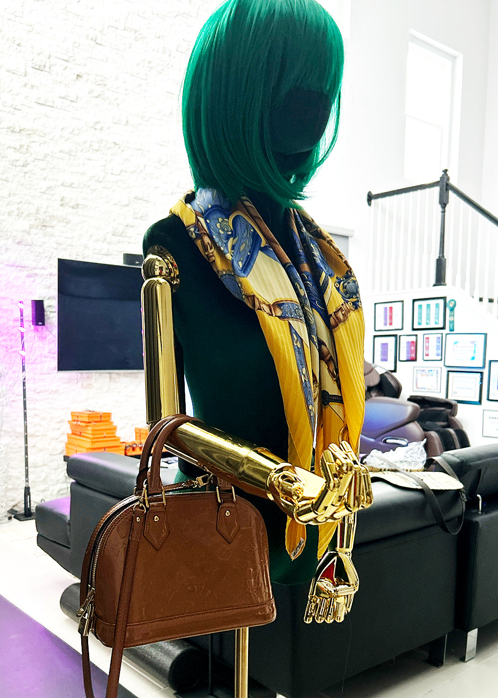 Louis Vuitton Monogram Vernis Alma BB Brown