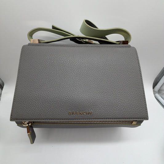Givenchy 55Q215