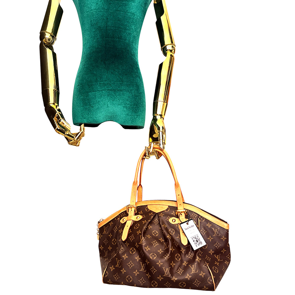 Louis Vuitton Monogram Canvas Shoulder Bag